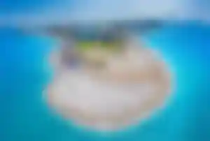 Luftaufnahme des Elli Beach bei Rhodos Stadt