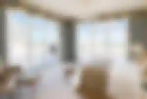 Luxuriöses Premium Seaview Zimmer im Raffles The Palm Dubai mit Balkon und Meerblick auf die Palm Jumeirah