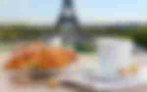 Kulinarik Paris mit Eiffelturm