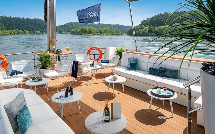 Amadeus Star Heck Terrasse