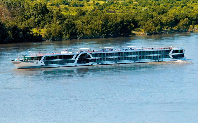 AMADEUS Elegant am Fluss
