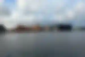 Kopenhagen vom Wasser mit moderner Architektur und Oper Kopenhagen Hafen mit moderner Architektur und Blick auf Opernhaus am Wasser