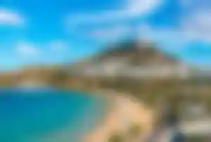Blick auf Lindos und die Akropolis von Rhodos