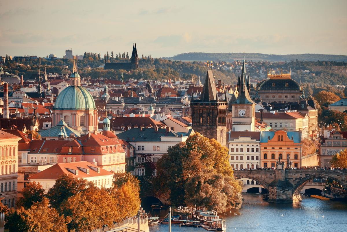 Prager Stadtblick mit historischen Gebäuden